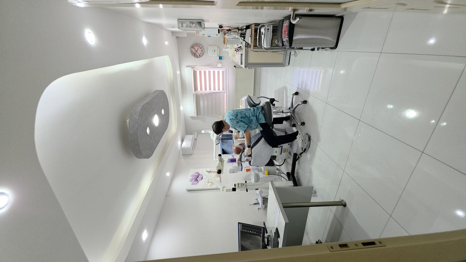 İzmir Diş Beyazlatma İşlemi ve Kalıcı Parlaklık