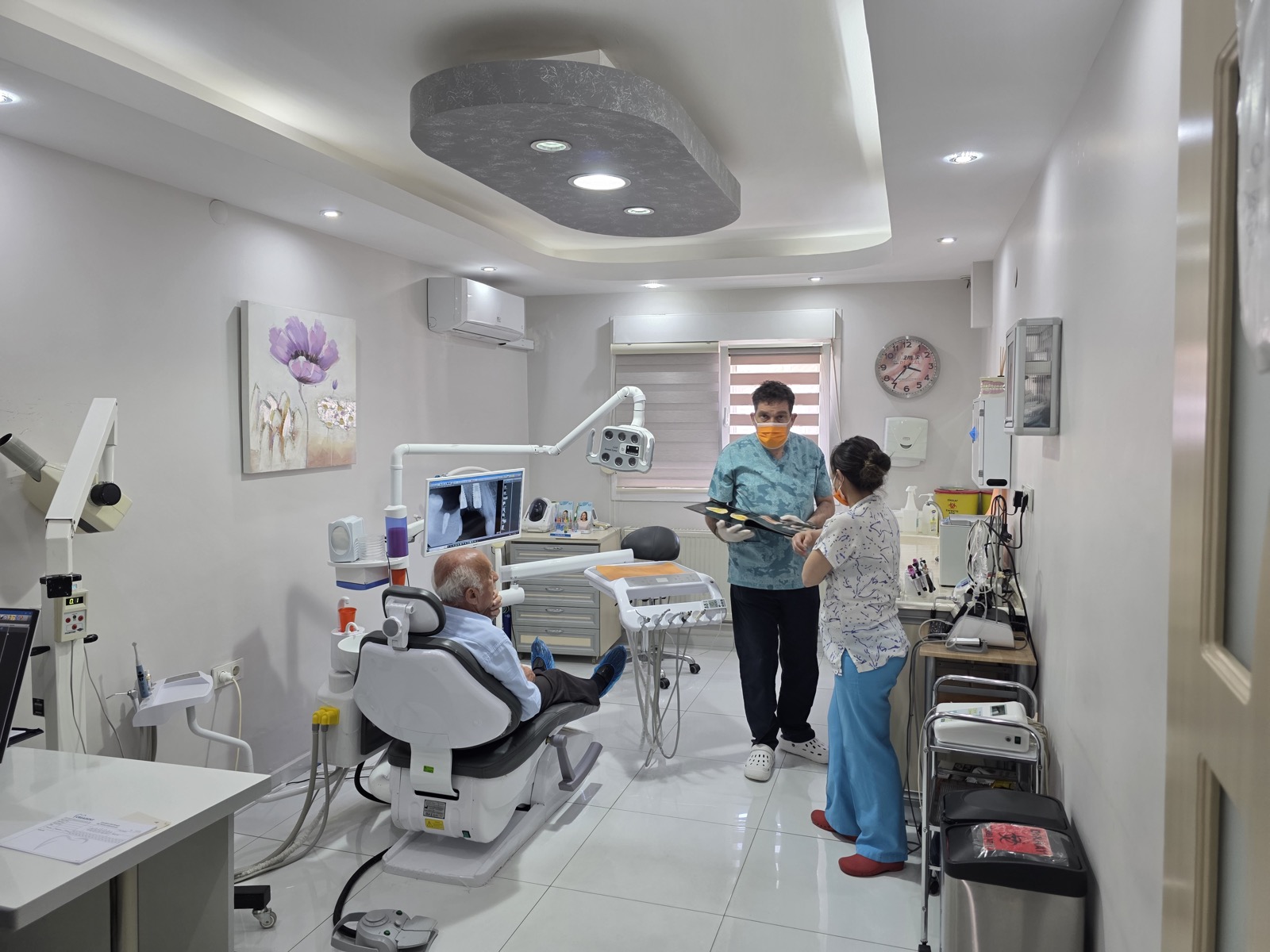 İzmir Diş Kliniği ve Tedavi Ekipmanları